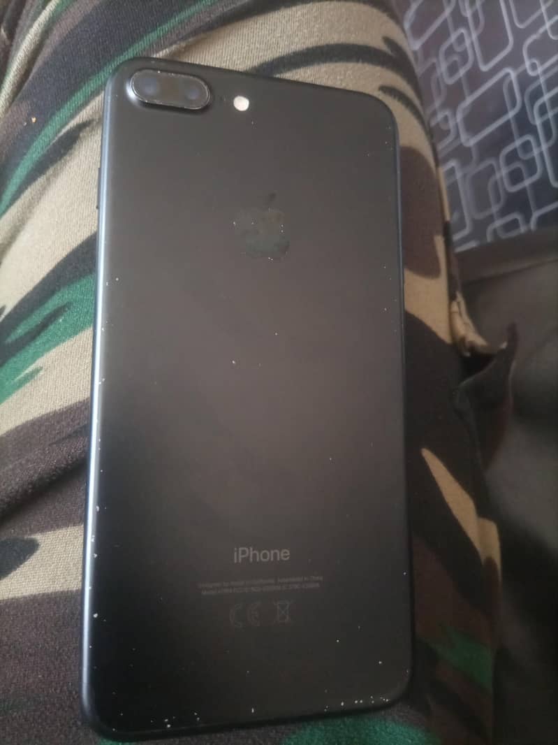 Apple iPhone 7 Plus 1