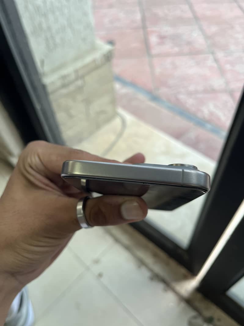 Apple iPhone 15 Pro Max 1
