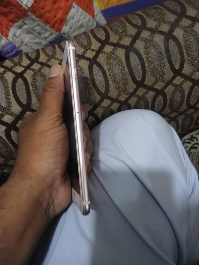 iPhone 7 Plus 128gb 2