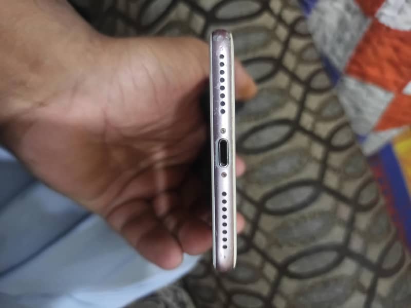 iPhone 7 Plus 128gb 4