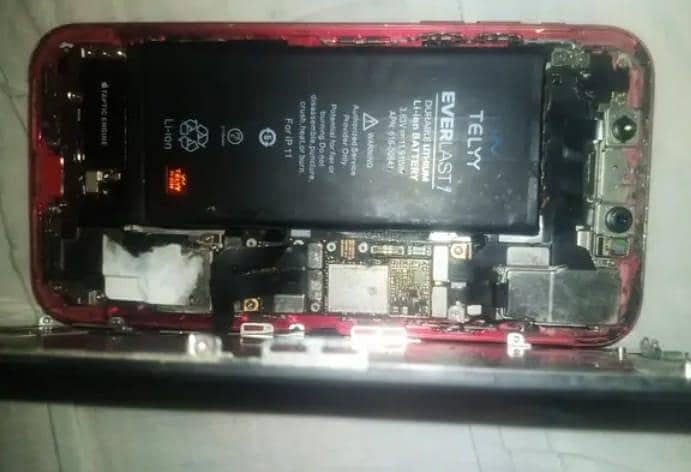Apple iPhone 11 0
