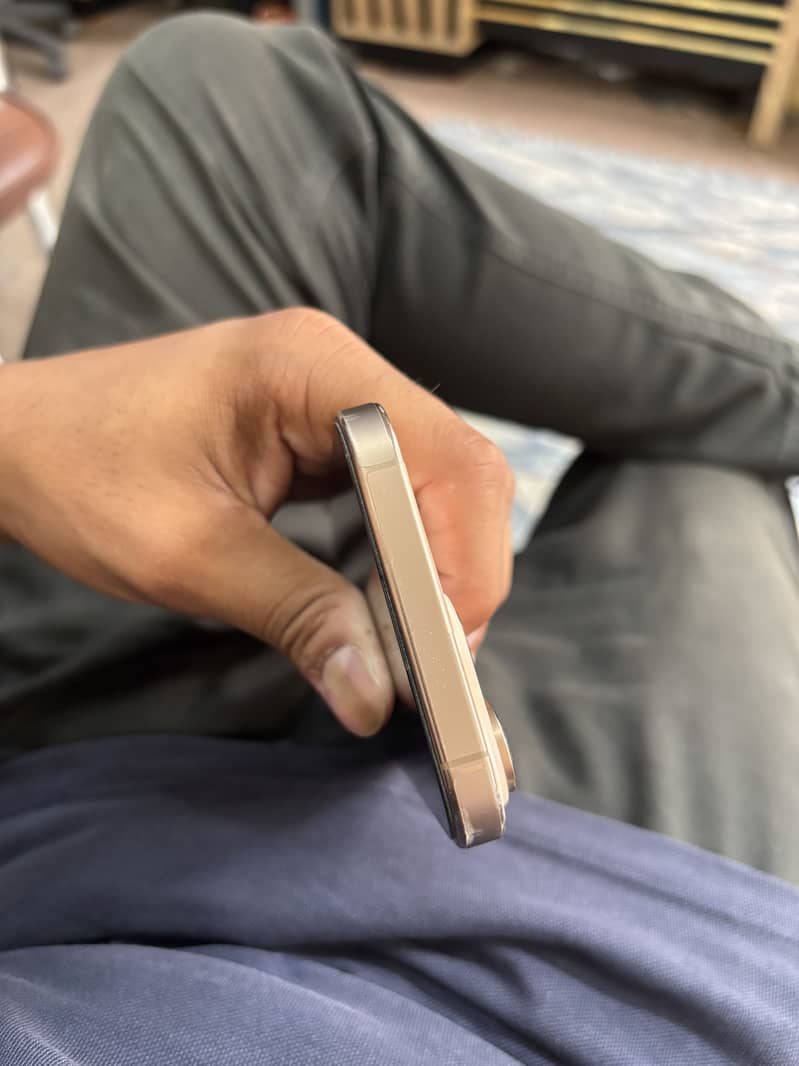 Iphone 16 Pro Max 3