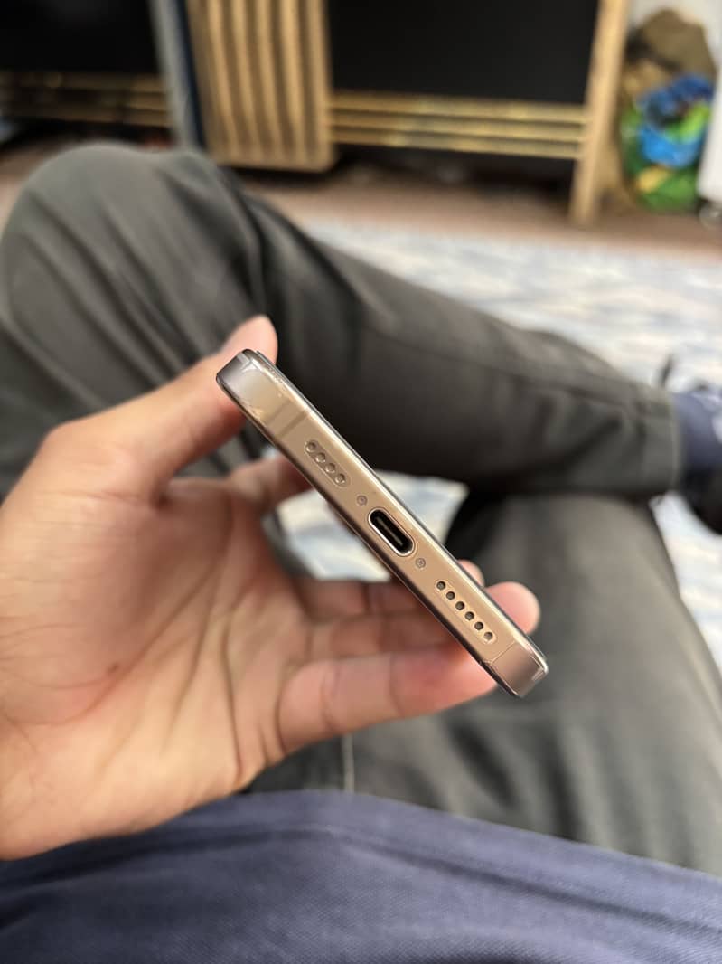 Iphone 16 Pro Max 5