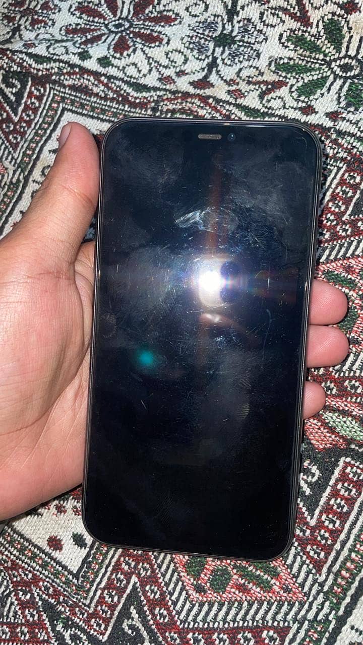 Apple iPhone 11 0