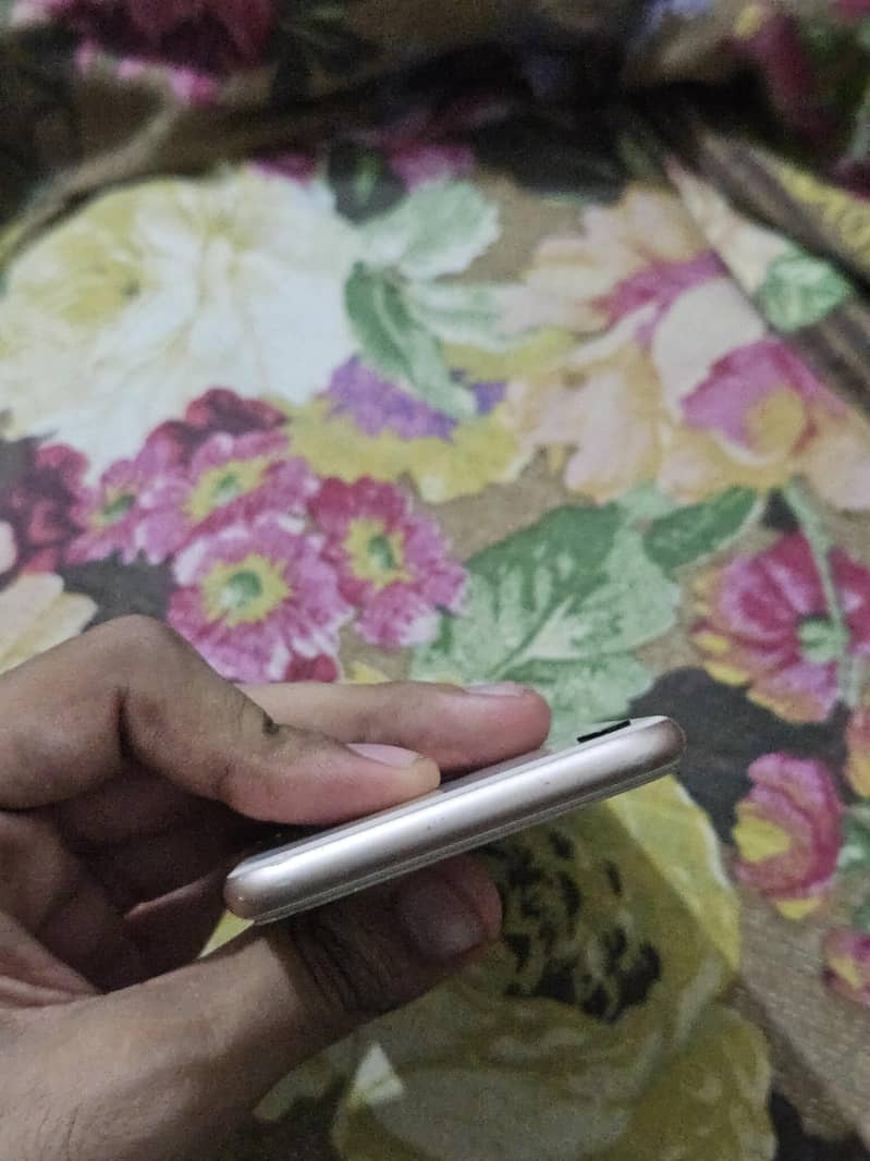 iphone 8 4