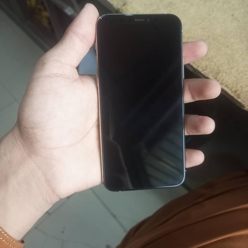 Apple iPhone 11 Pro 5