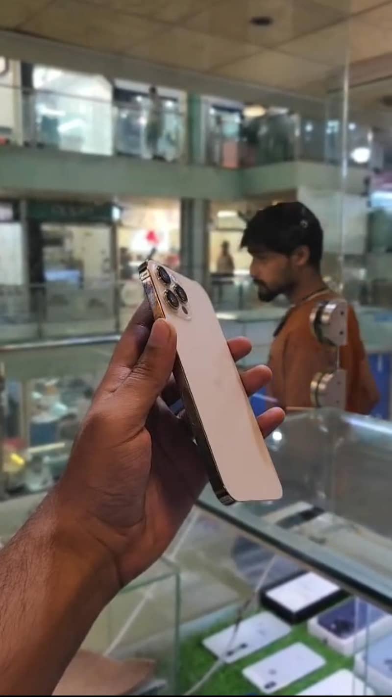Apple iPhone 12 Pro Max 2