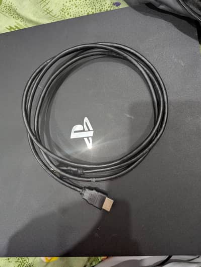 PS4 PRO 1TB  CUH-7106B