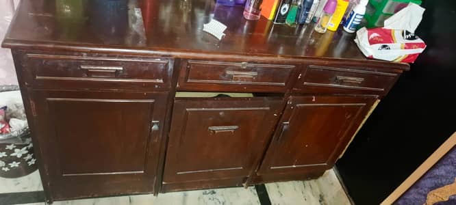 Dressing table, Mirror