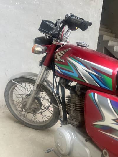 Honda 125 red colour for sale 10by10