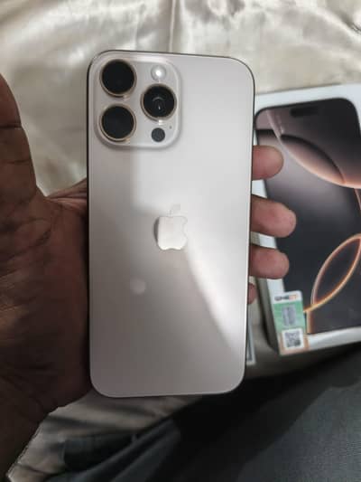 Apple iPhone 16 Pro Max