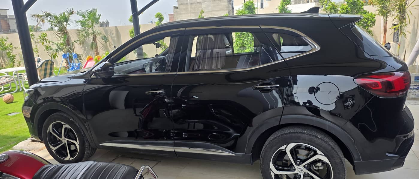 MG HS PHEV 3
