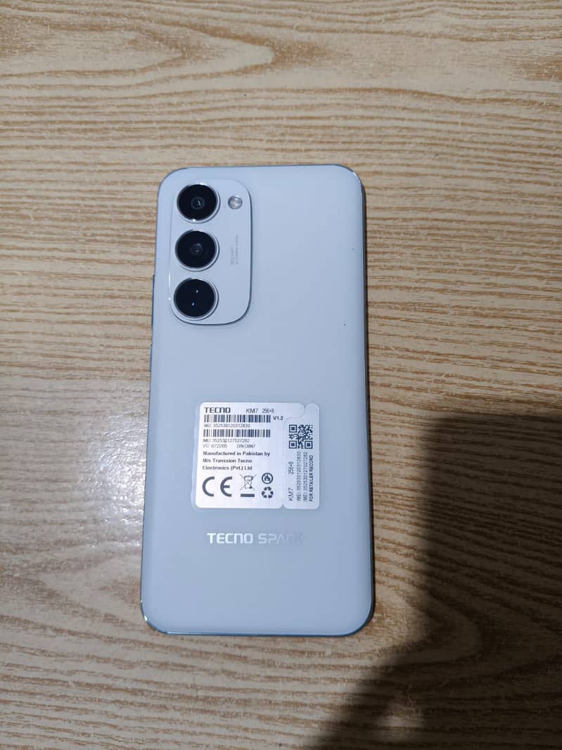 Tecno Spark 40 pro Plus 0