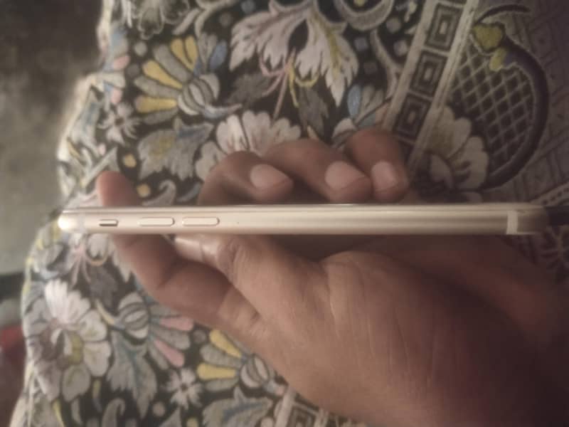 Apple iPhone 7 5