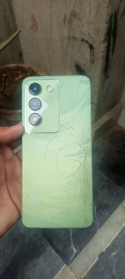 Vivo Y100