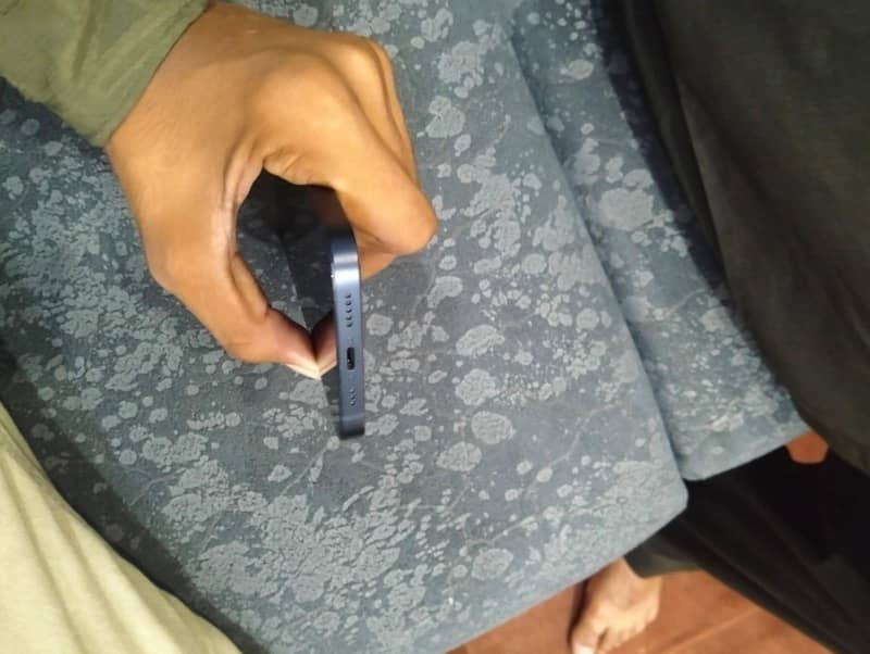 Apple iPhone 12 1
