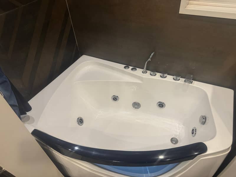 Bathtub 0