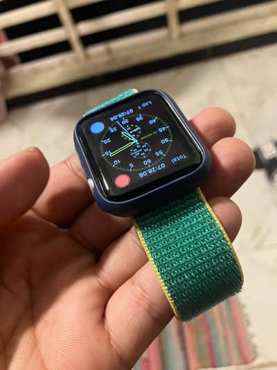 Apple Watch Series 3 42mm Silver | 100% Battery | 9.5/10 Condition