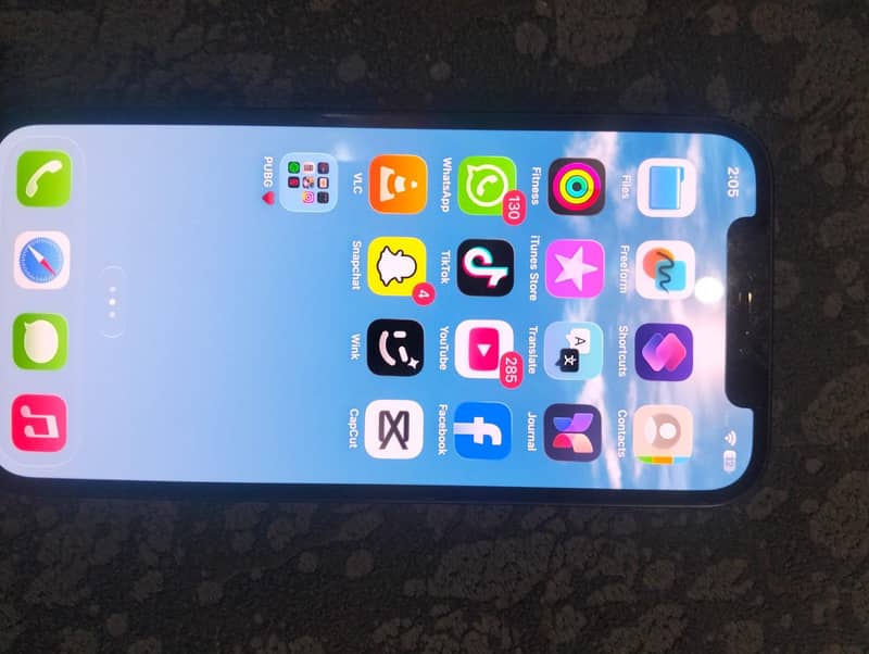 Apple iPhone 12 3