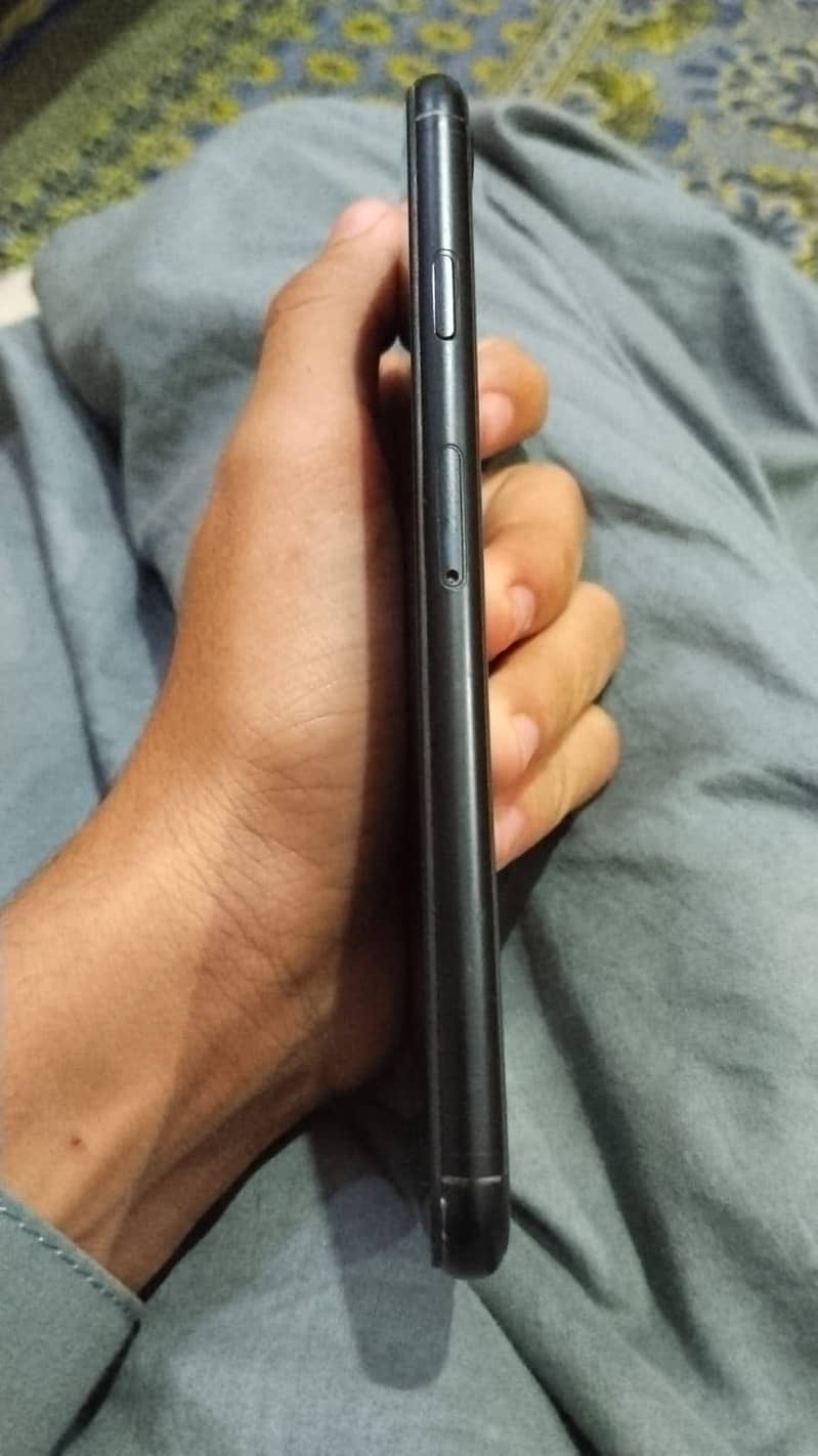 Apple iPhone SE 3