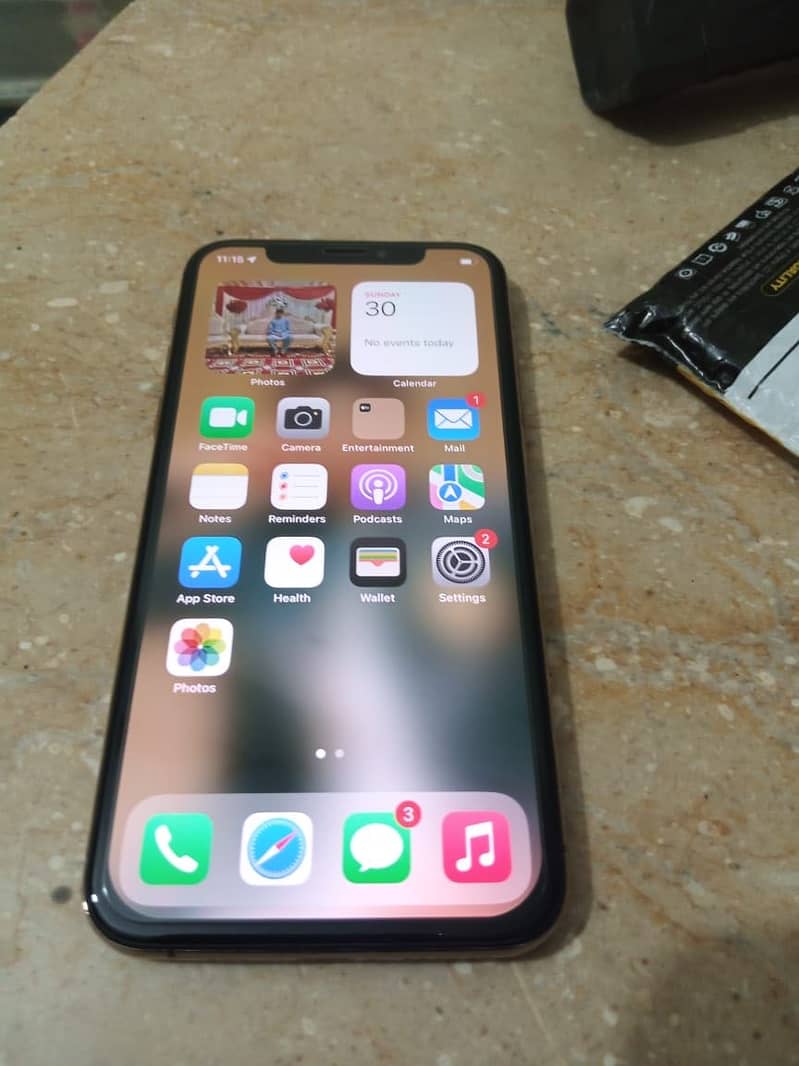 Apple iPhone XS 3
