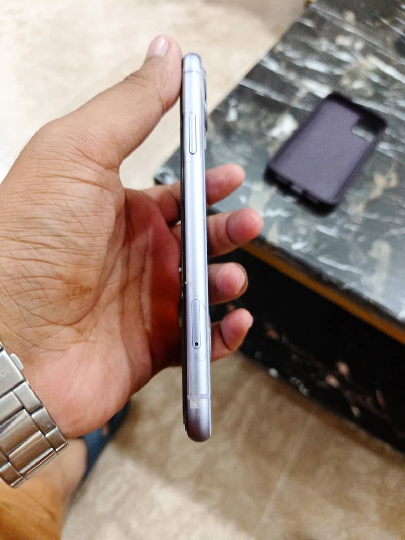 Apple iPhone 11 5