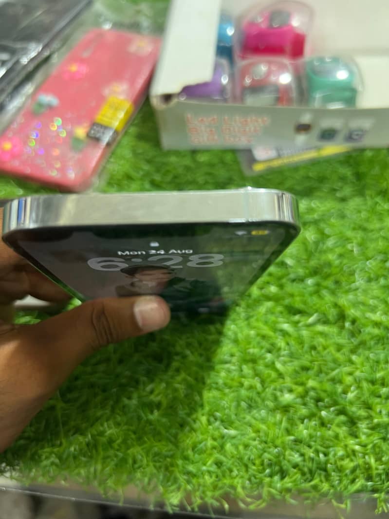 Apple iPhone 13 Pro 6