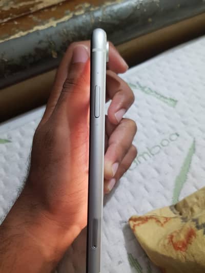 Apple iPhone XR