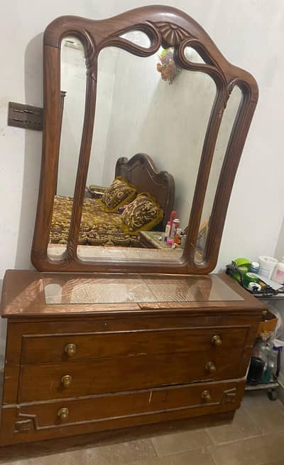 dressing table
