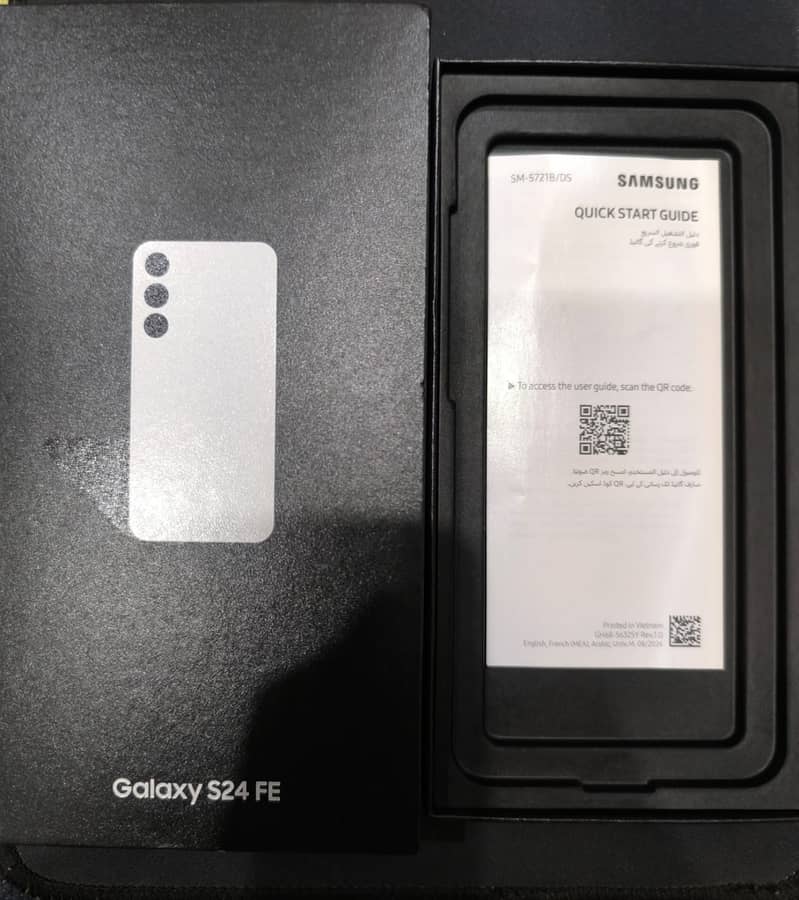 8/256 white colour dual sim + e sim GCC version 0