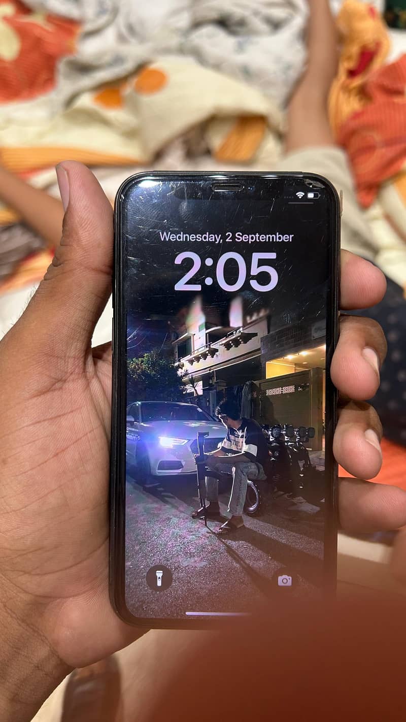 Apple iPhone 11 Pro 1