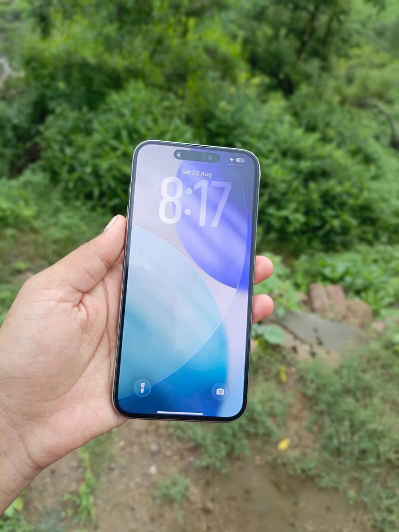 Apple iPhone 15 Pro Max 4