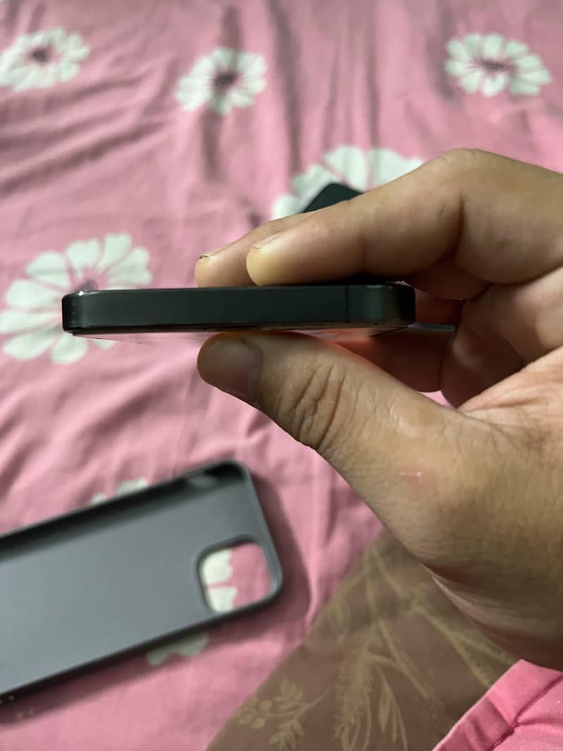Apple iPhone 12 Pro 5