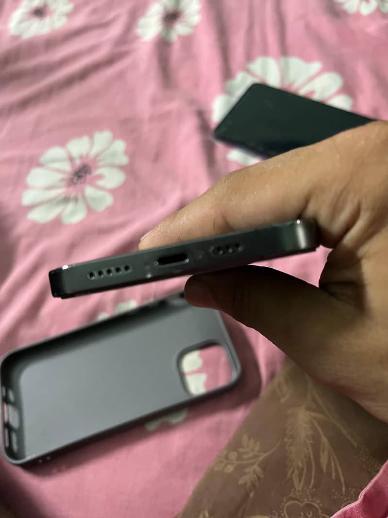 Apple iPhone 12 Pro 6