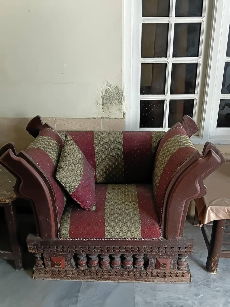 4 seater sofa 1