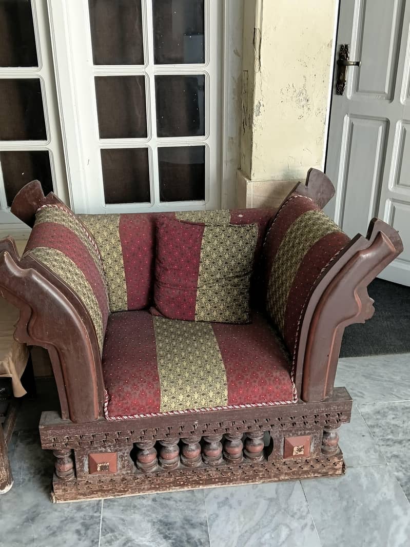 4 seater sofa 2