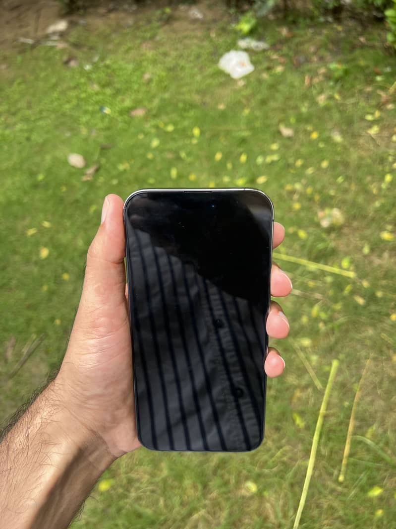 Apple iPhone 14 Pro Max 4
