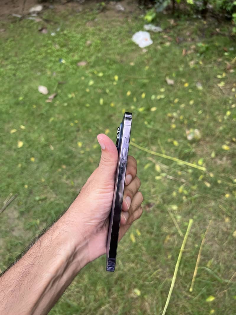 Apple iPhone 14 Pro Max 6