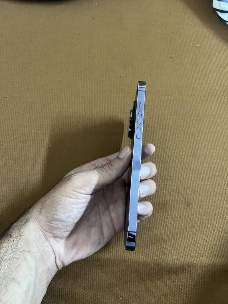 Apple iPhone 14 Pro Max 7