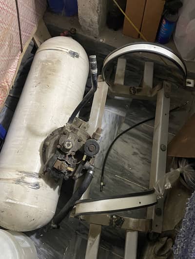 Original suzuki company fitted CNG cylinder