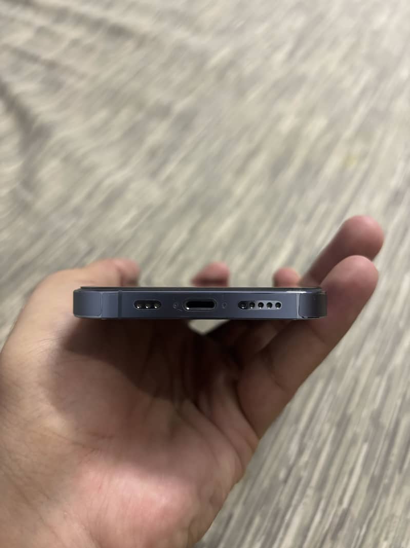 Apple iPhone 13 Pro 2