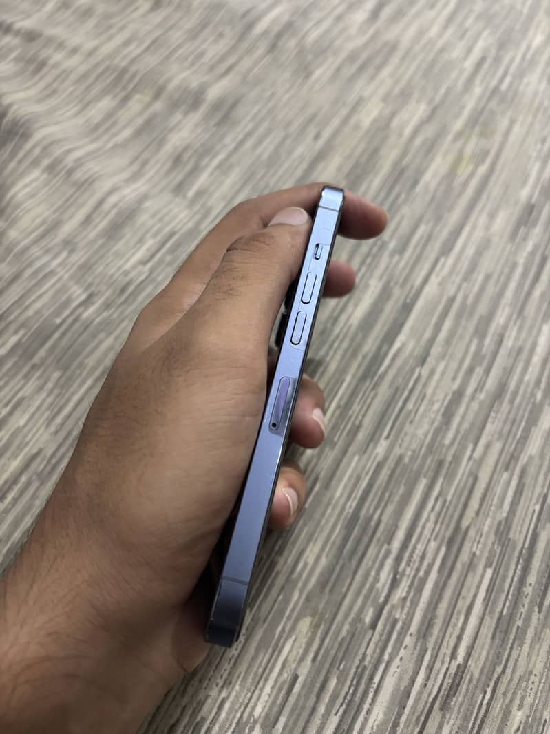 Apple iPhone 13 Pro 4