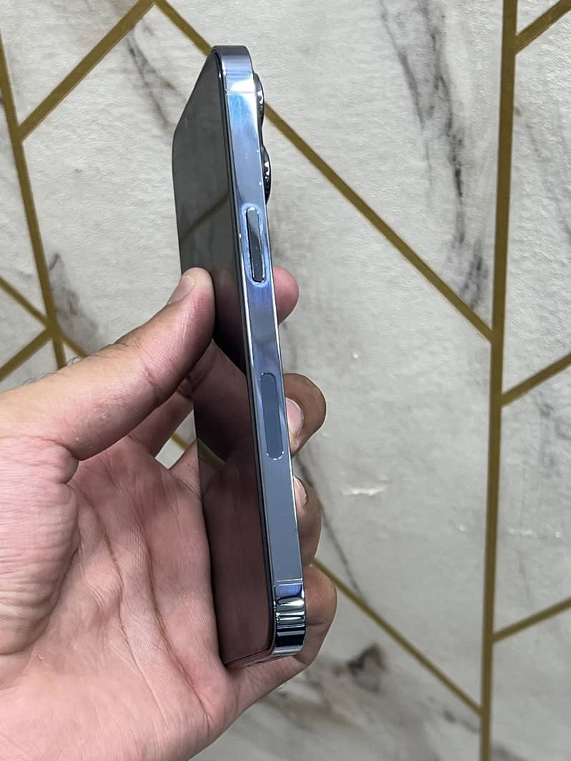 IPhone 13 Pro JV 2