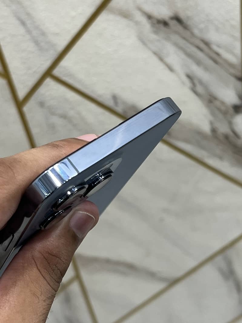 IPhone 13 Pro JV 3