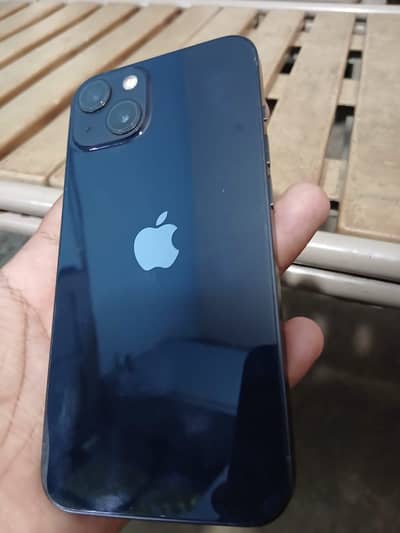 Apple iPhone 13