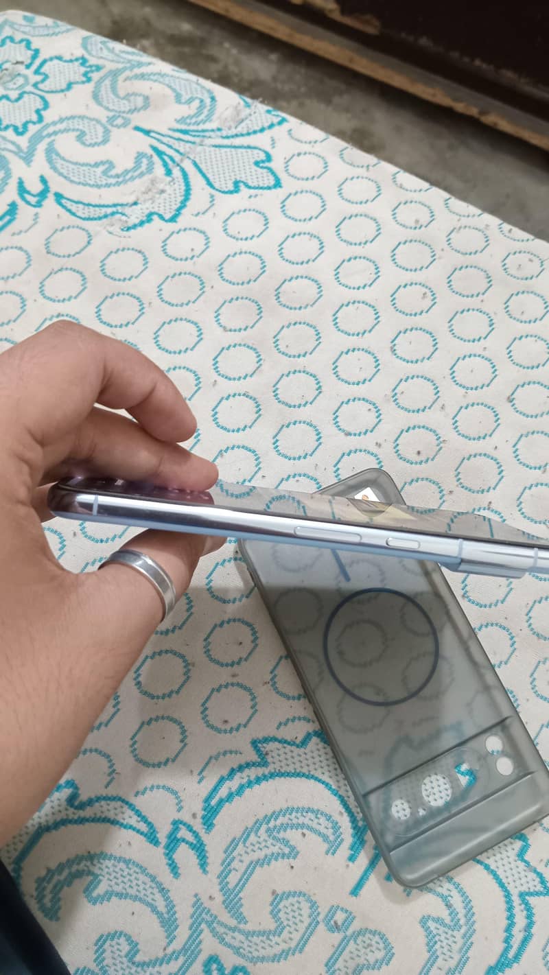 Google Pixel 8 Pro 6