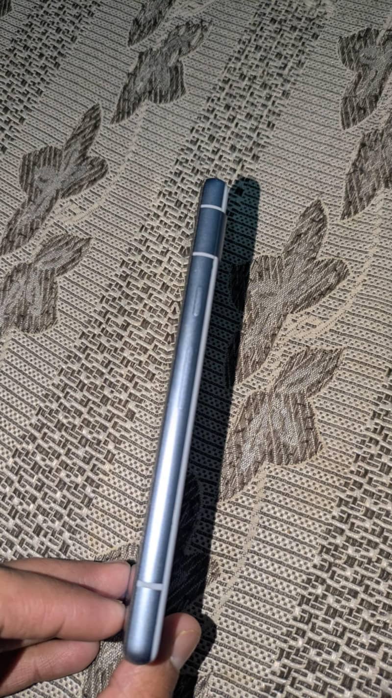 Google Pixel 7a 5