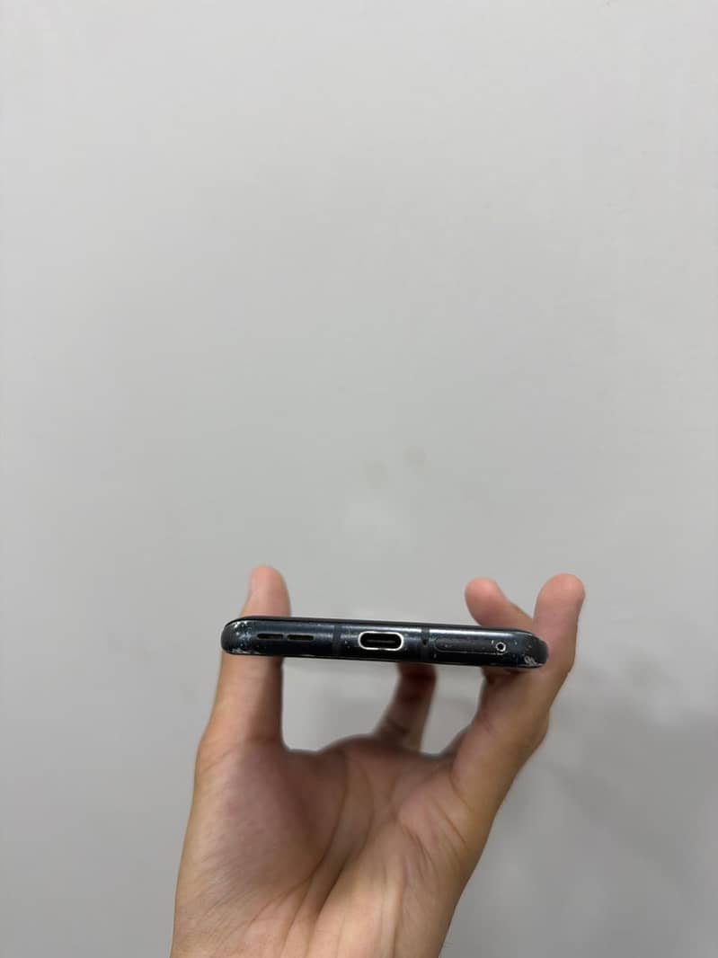 One Plus 10 Pro 4
