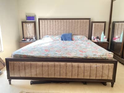 Solid wooden king size bed set