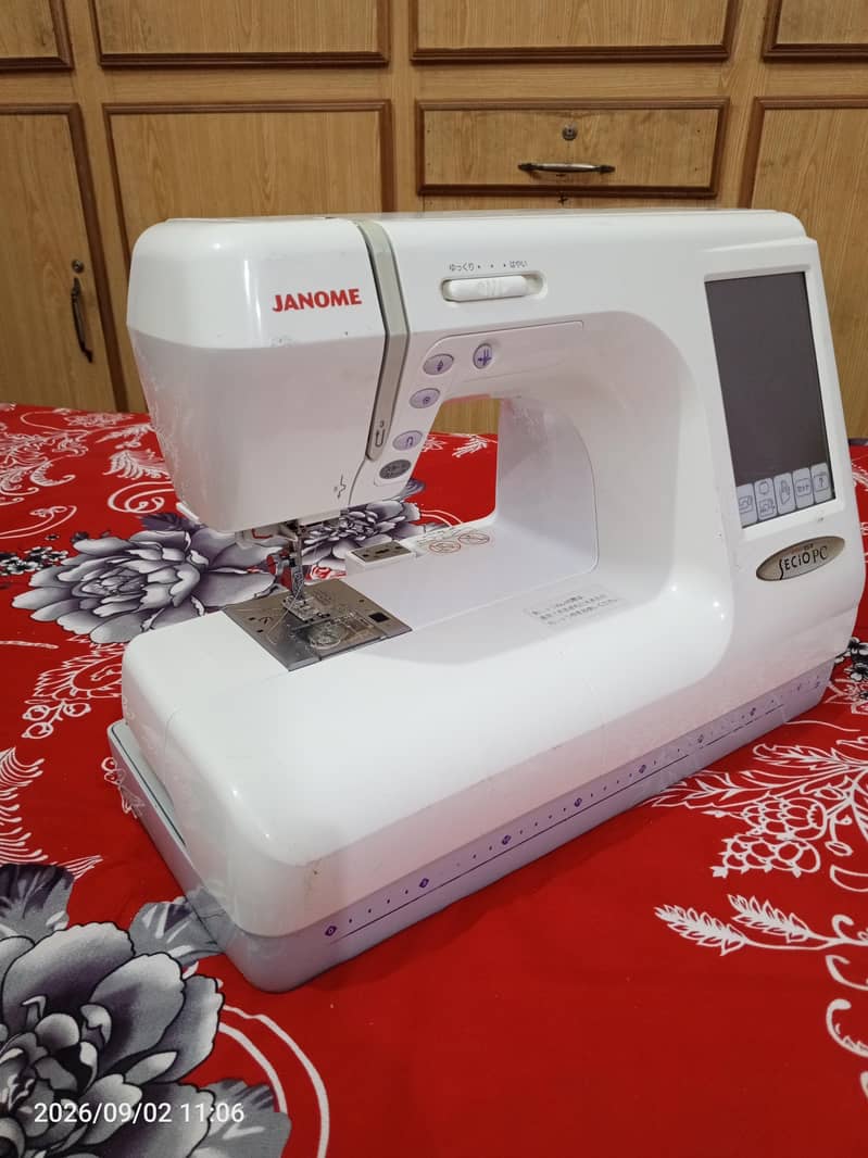 Janome 9600 Computerized Sewing and Embroidery Macine 2